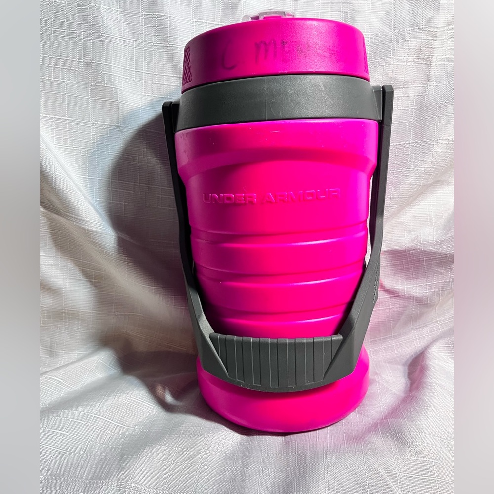 Under Armour Thermos 64 oz Water Bottle/Jug/Canteen/Thermos Flip Top Lid Pink